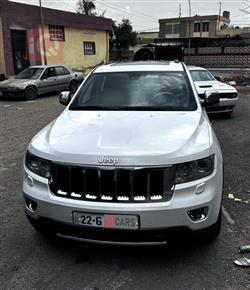 جیپ گراند شیرۆکی